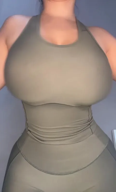 Massive mammaries
