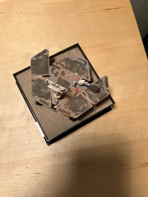 Dusted my Opportunity model with real Mars regolith simulant