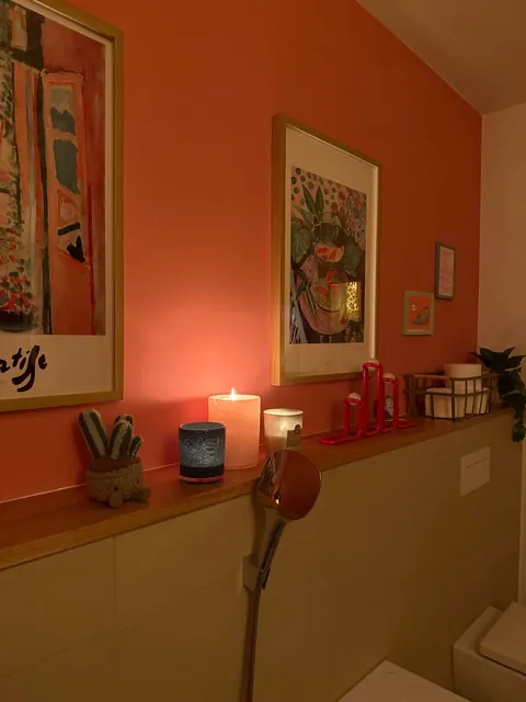 Painted the bathroom pink - love its cozy glow with candles :)