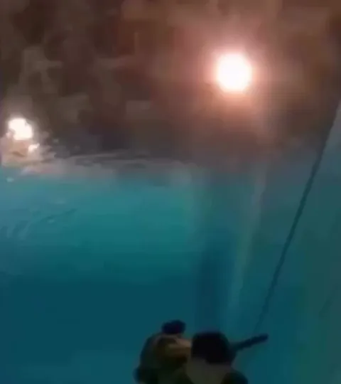 Navy Seal reveals how he sees underwater without goggles