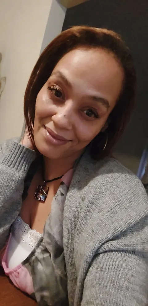 F45, mom of four and a lawyer. I've handled tougher things, so give it your best shot.