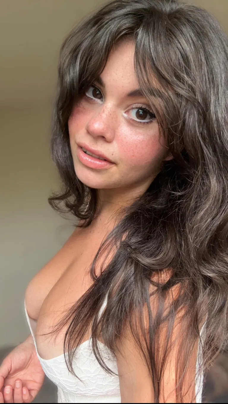 This is how I’d look flirting with you 