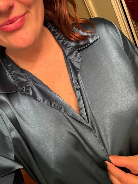 Hi, friends! 🤗 (f)