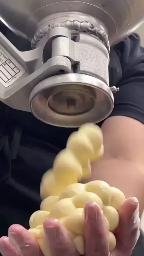 The process of making matcha mochi donuts!