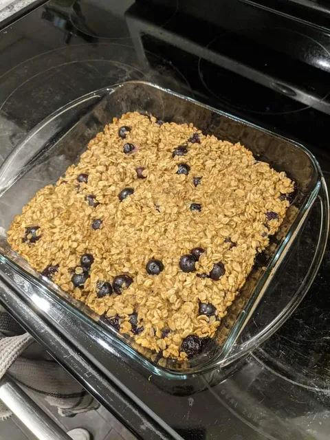 Baked Oatmeal w/ fresh or frozen fruit