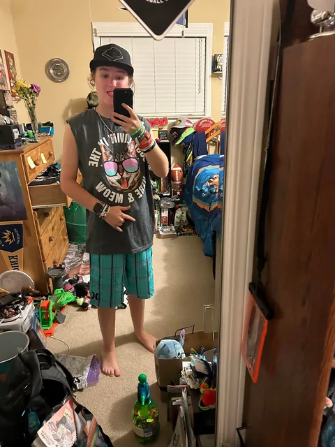 My mom hates the way I dress and says I have no style, I always argue I just have a different idea of style than her. Am I right, do I have a style?