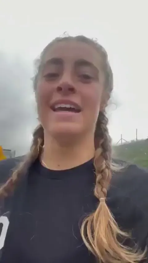 Armored vehicle loses cash on San Diego freeway