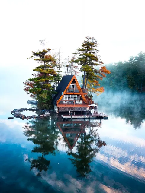 Oliver Lodge (Lake Winnipesaukee, Meredith, New Hampshire, US)