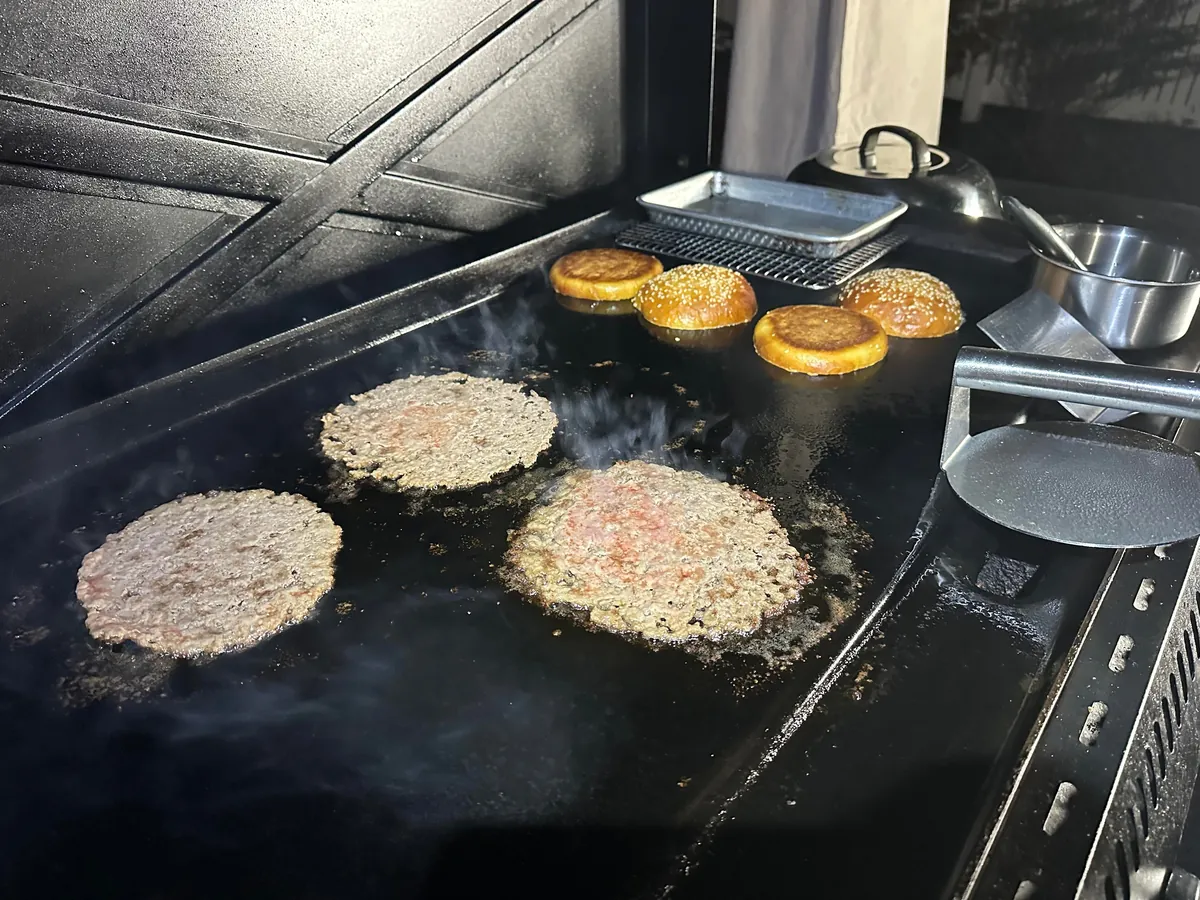 [Homemade] smash burgers