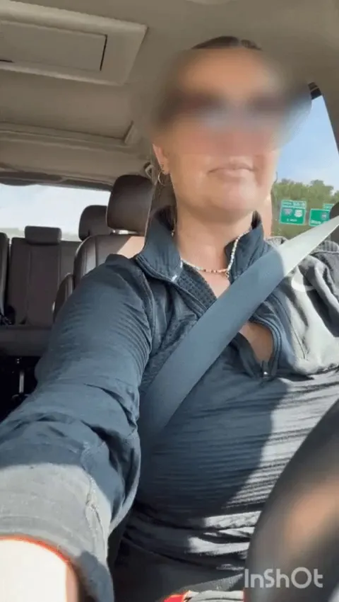 Horny in rush hour.. a few people got a show😘