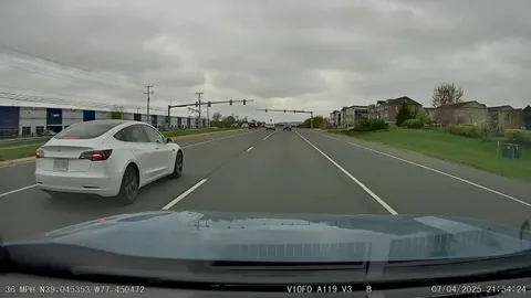 [OC] Convenient cop near red light runner.