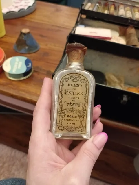 I bought a theatre make-up set from the late 1950/1960. I thought you guys would appreciate it as much as I do 🥰