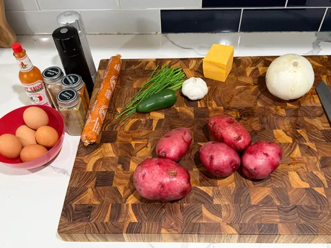 [homemade] chorizo, potato and eggs