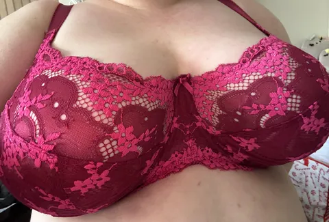 Happy Friday folks… new bra