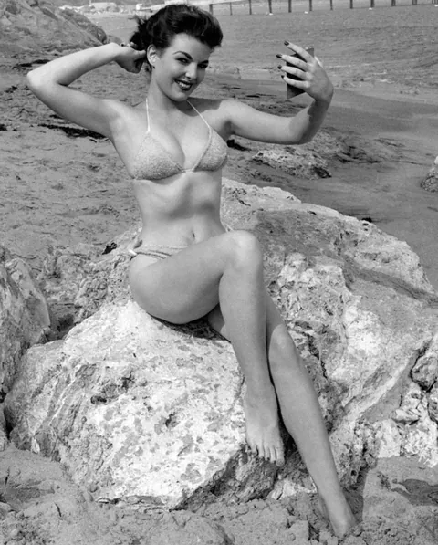 1950's Pinup Rusty Fisher perfecting the selfie pose 7 decades ago...........