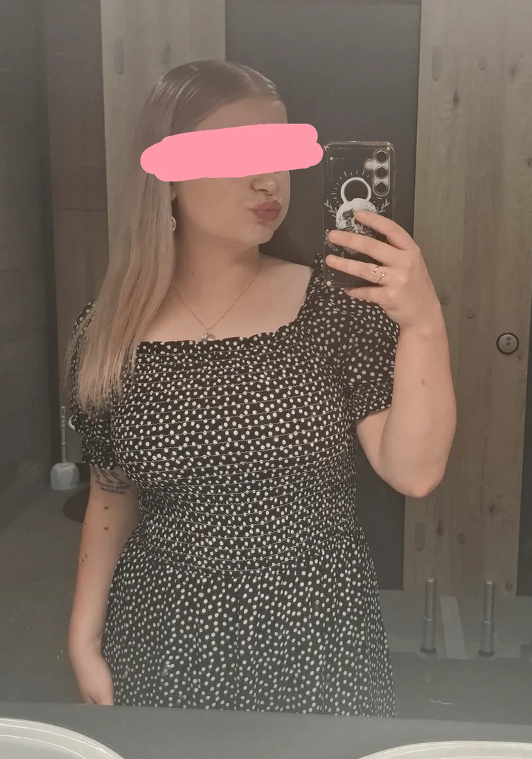 swipe to undress me 🫶🏻