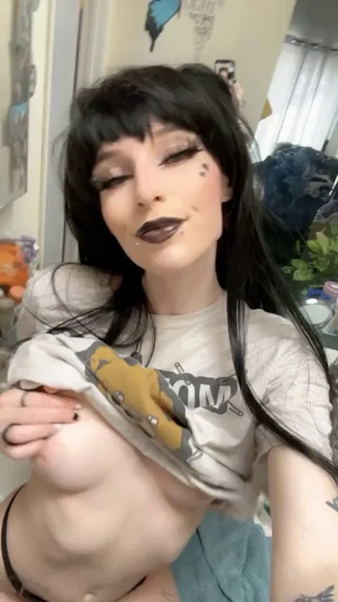 Breeding was made for the alt girls