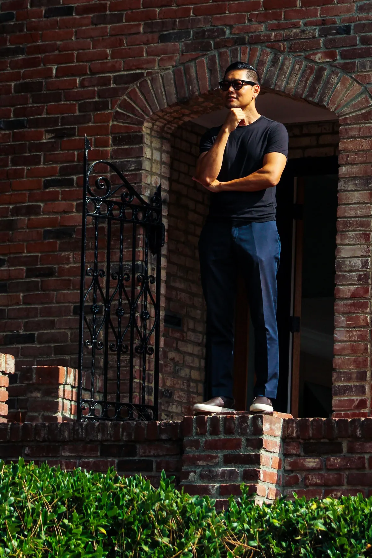 protest outside the LA mayor’s house criticized her compliance with ICE; LAPD came in droves [OC]