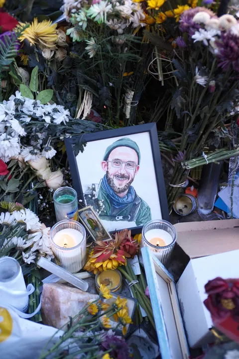 [OC] Alex Pretti memorial 1/28