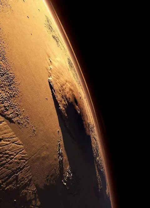 Mountain Olympus Mons on Mars, Its twice as tall as Mount Everest