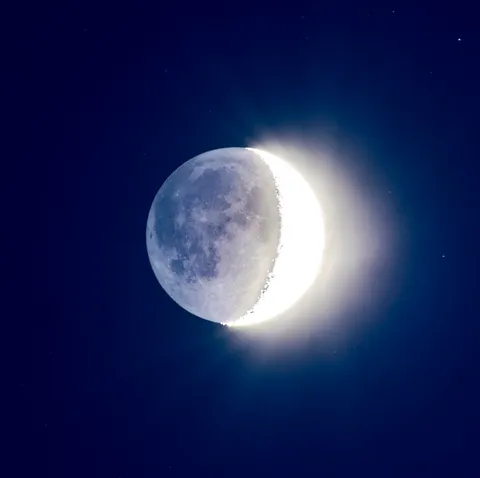 I took this picture of the earthshine exactly a year ago and it is by far the image I am most proud of