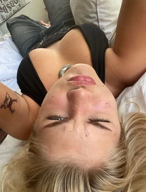 Are you actually hard right now?!? They aren’t even nude!