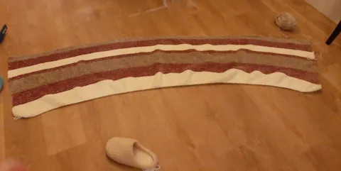 I am making a blanket, i just realised that it looks like a piece of bacon😅