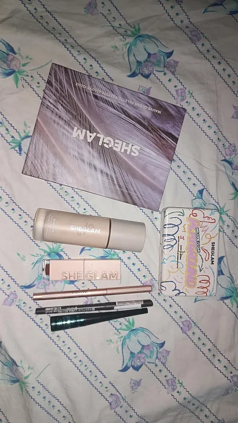 Pastel look with watercolor palette