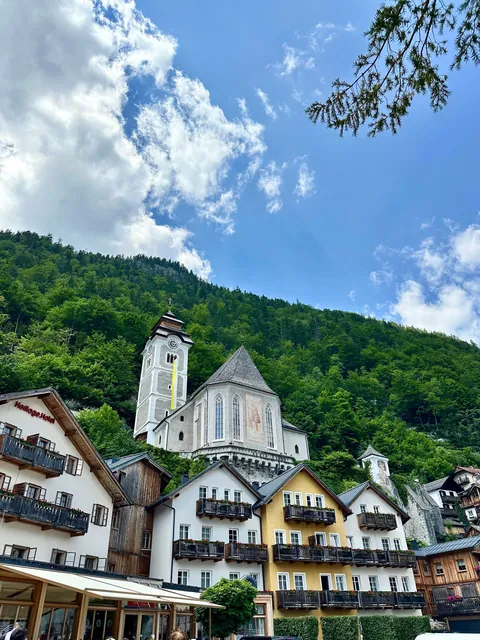 Hallstatt, Austria 🇦🇹 A postcard village, straight out of a fairy tale! Summer’25