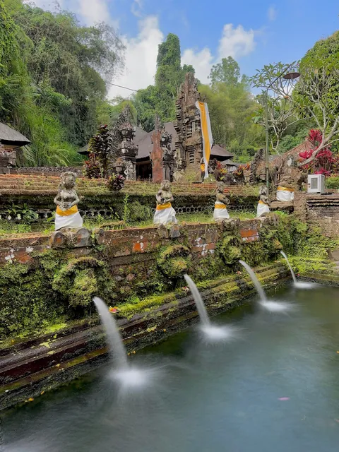 Bali 3-week trip. Highlights of waterfalls, rice fields, insane coast lines