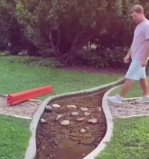 Leonardo da Vinci invented the self supporting bridge in the early 15 hundreds