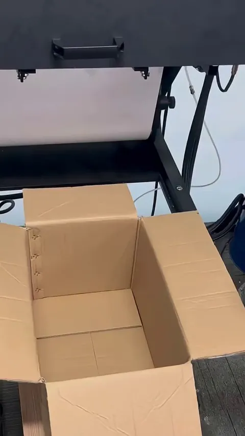 This special in-situ ‘foam-in-place’ packaging expands around fragile items, creating a custom cushion that keeps them safe even if dropped.