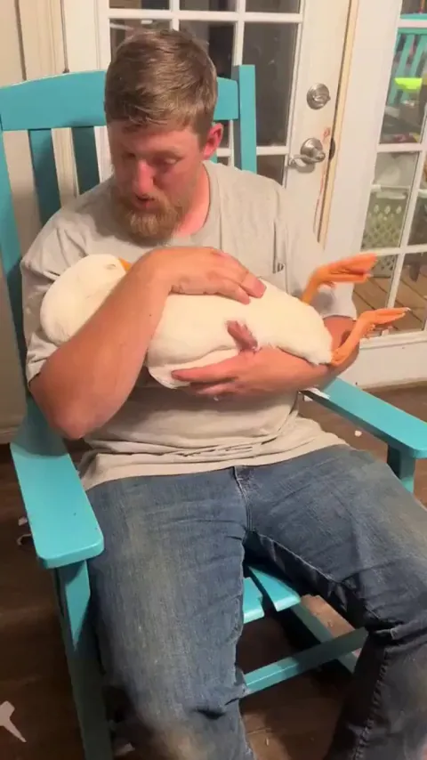 This is the sweetest thing I have seen in a long time