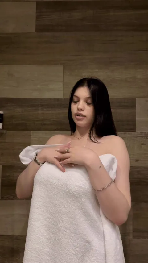 Let's say bye bye to the towel (reveal)