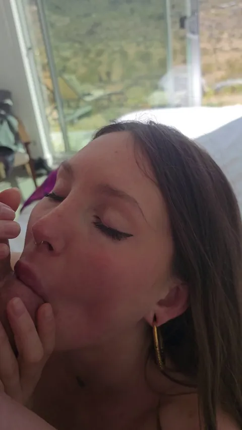 Making love with my mouth 🤤