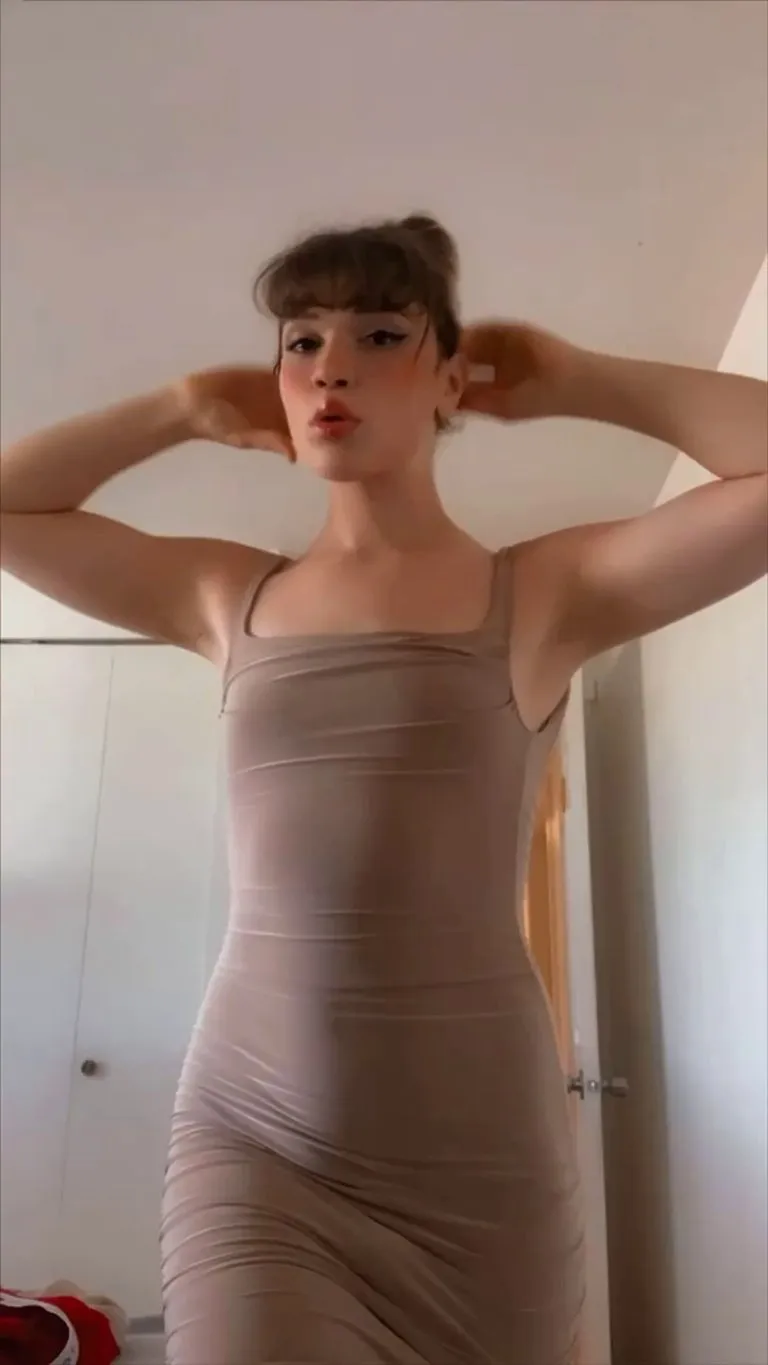 Would you date a girl like this? 😏