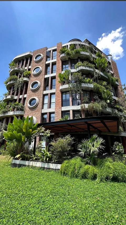 In love with this beautiful building in Medellin Colombia