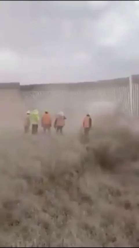 Trump’s wall on the Mexican border collapsing due to High winds.