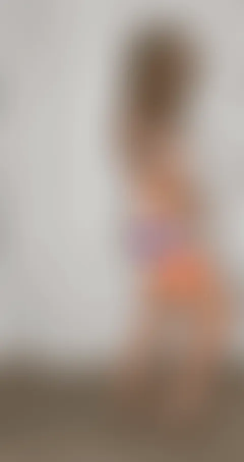 I might be a 51 y/o but that won’t stop me from dressing like I’m a 31 y/o! 👱🏼‍♀️