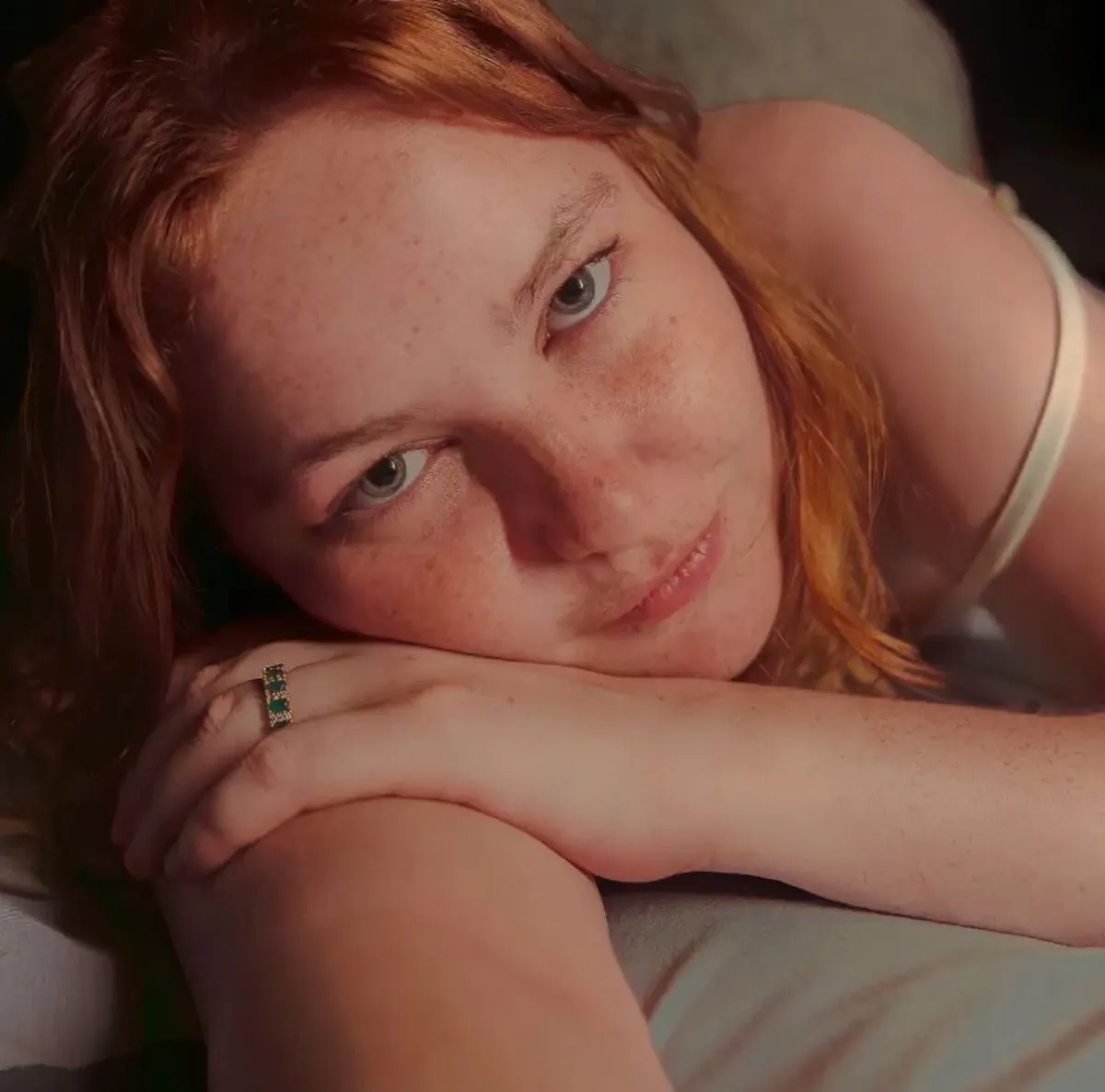 24F tell me how can i look better