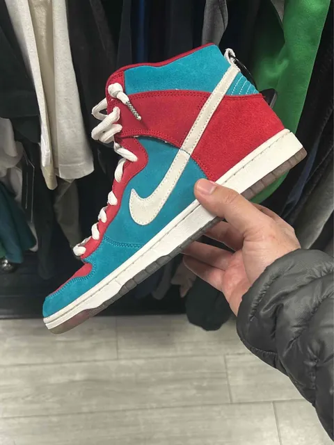 Found this 2009 pair at Plato’s for $60, are they safe to wear?