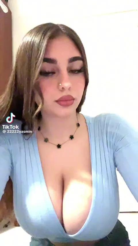@22222yasmin