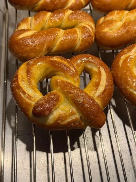 [homemade] Soft Pretzels