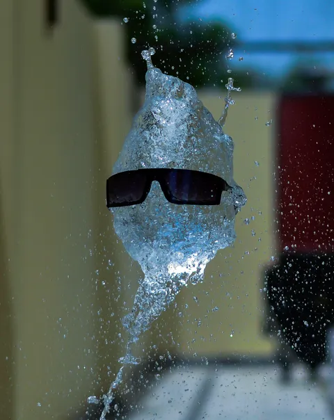 PsBattle: A Cool Splash of Water