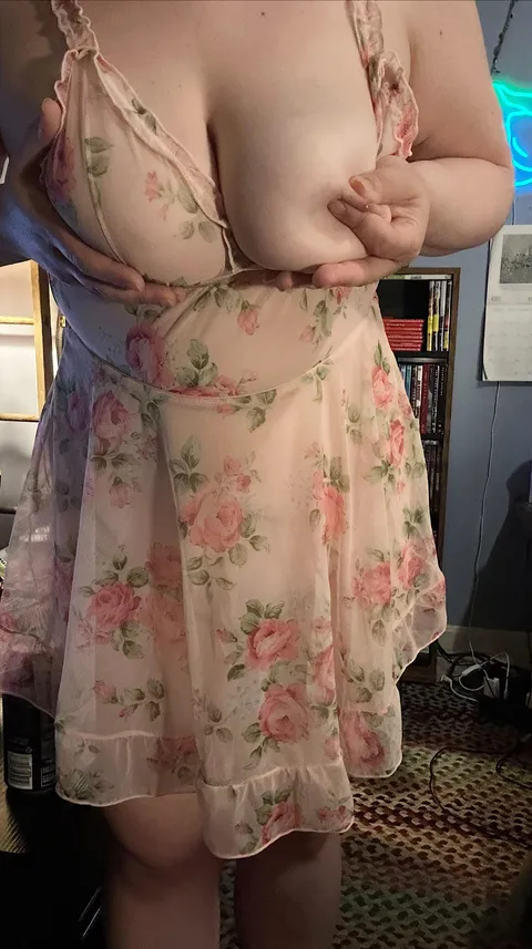 Cute little starter droplet of milk 🥛 - wanna suckle my milk dry?