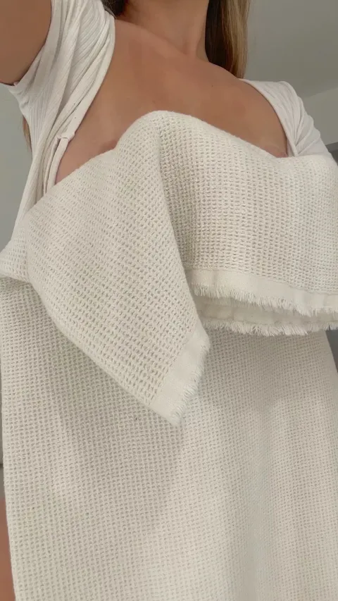 I want to show you my busty latin body today