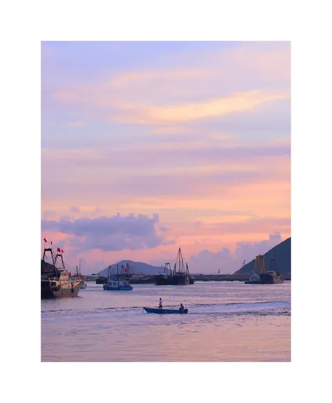 Hey! I spent my quarintine teaching myself photography, hope you like it!