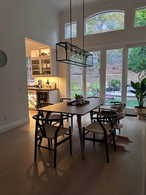 More morning photos. Hotel vibes aren’t for everyone, but hotels are cozy to me!