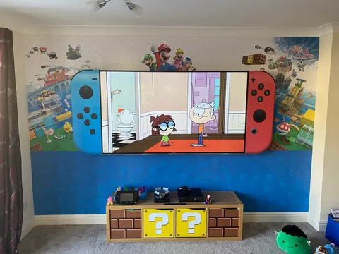 The switch tv is installed! The rest should be finished tomorrow...