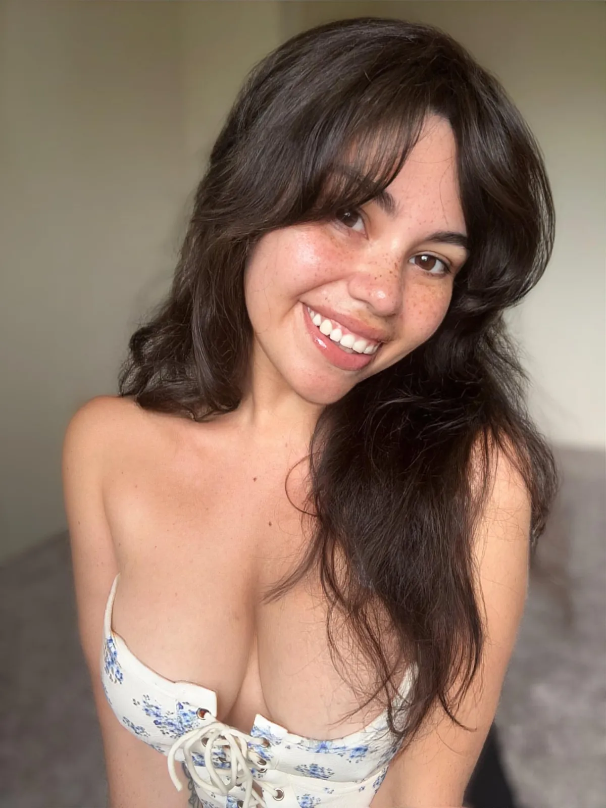 Is no makeup sexy to you 